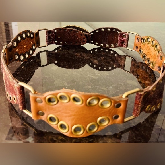 RALPH LAUREN. Women’s Western Style Wide Genuine Leather Buckle Belt - Picture 2 of 3